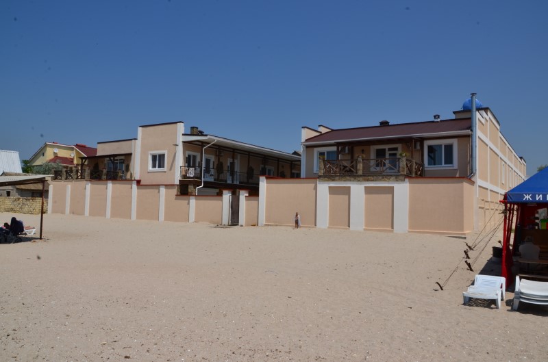 Отели с песчаным пляжем в Штормовом у самого моря Отдых в Штормовом летом в отеле «У моря»