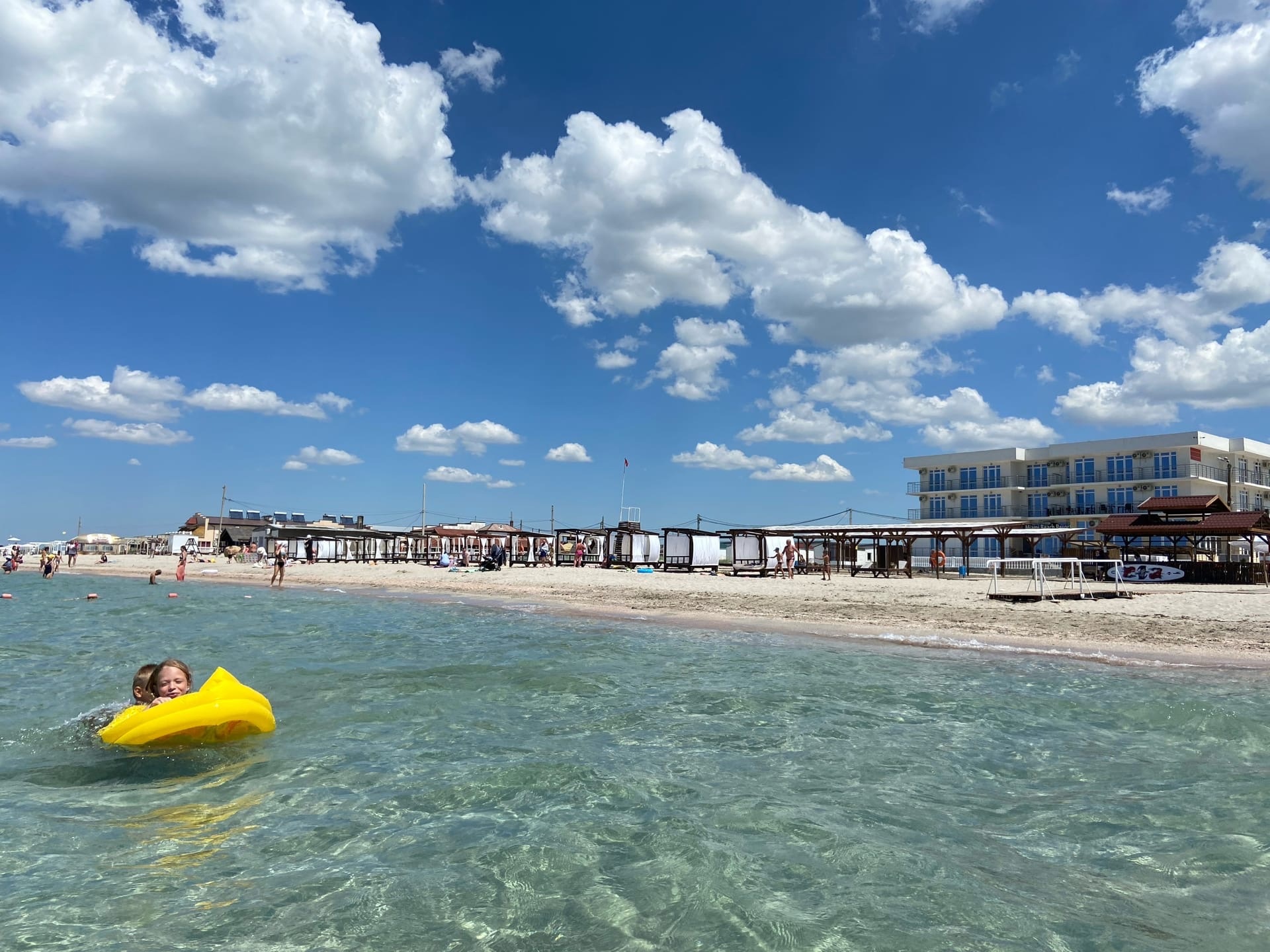 гостевые дома в штормовом крым фото