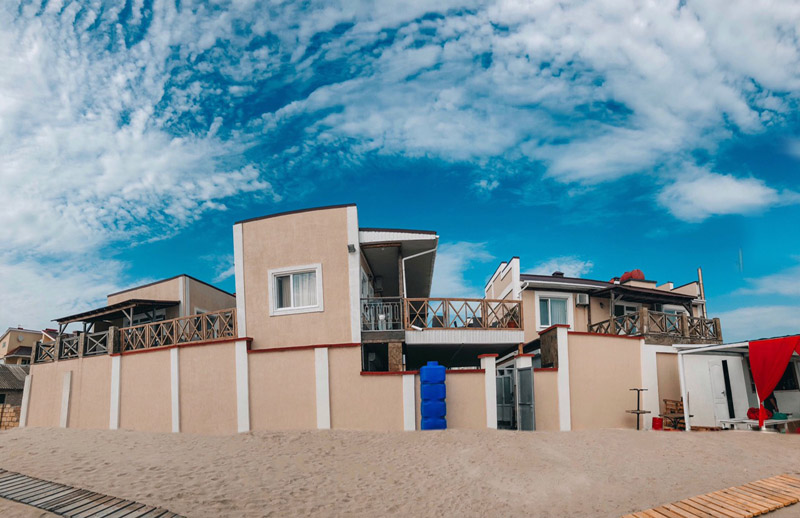 Пансионат в Крыму на первой линии в Штормовом